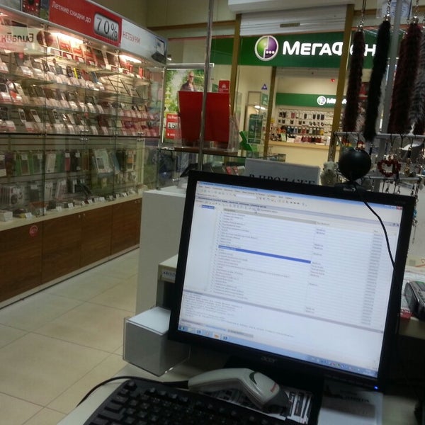 витрина магазина мтс. мтс. салон сотовой связи мтс. мтс шелехов. мтс шелехов.