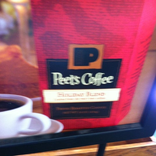 Foto scattata a Peet&#39;s Coffee &amp; Tea da JBL il 11/2/2012