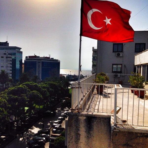 Das Foto wurde bei Grafiket Reklam Ajansı von Levent P. am 8/20/2014 aufgenommen