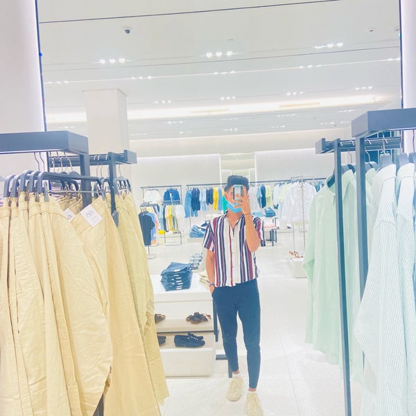 Photos At Zara Clothing Store In الملك فهد