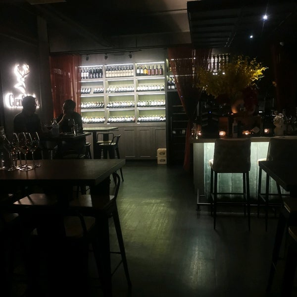 Chateau Decanter Wine Bar in Petaling Jaya