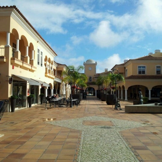 Quinta Shopping Shopping Mall