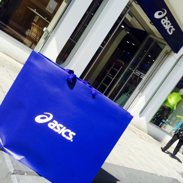 Asics düsseldorf deals