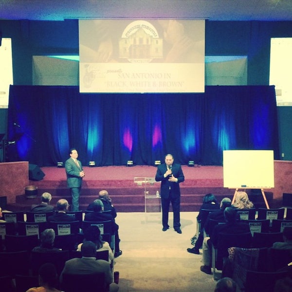 Foto tomada en Faith Outreach Center International  por Steven D. el 2/27/2015