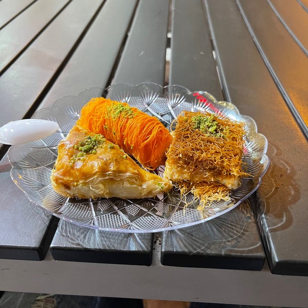 Lebanon Flower Bakery أبوظبي, أبوظبي