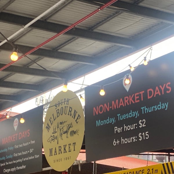 Foto diambil di South Melbourne Market oleh Dottie P. pada 12/28/2022