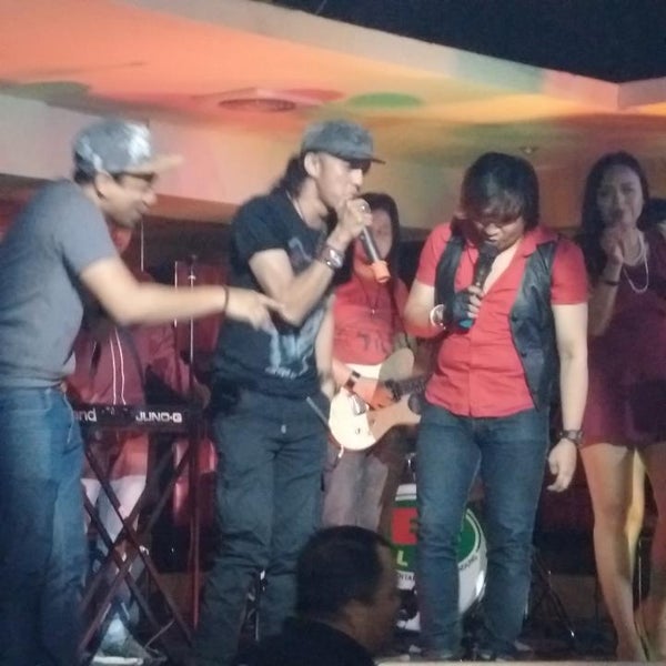 D b club. D b club