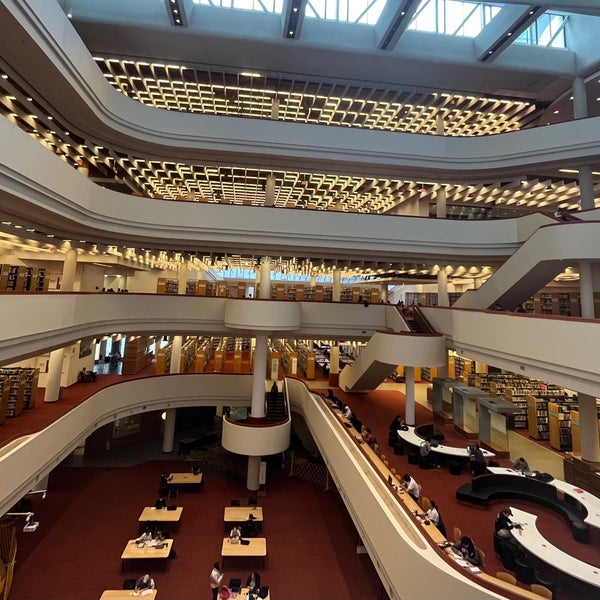 Photo taken at Toronto Public Library - Toronto Reference Library by Sheida S. on 4/25/2022