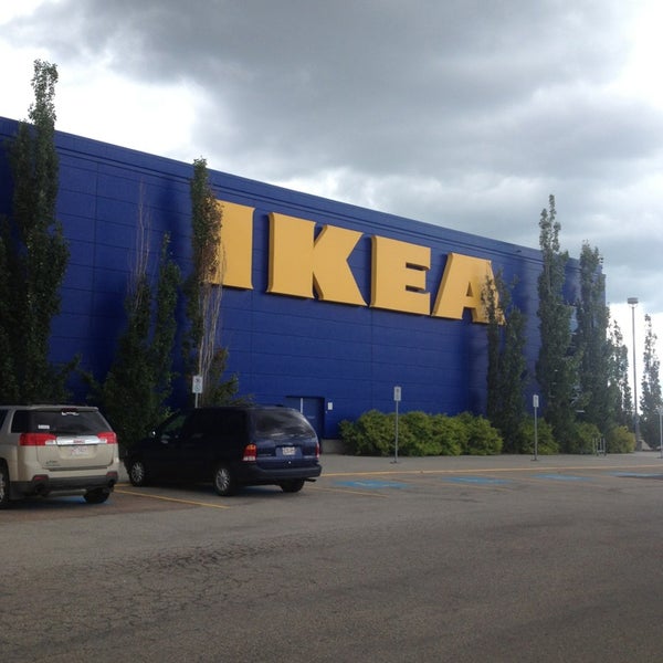 7/31/2013에 Brianna S.님이 IKEA Edmonton에서 찍은 사진