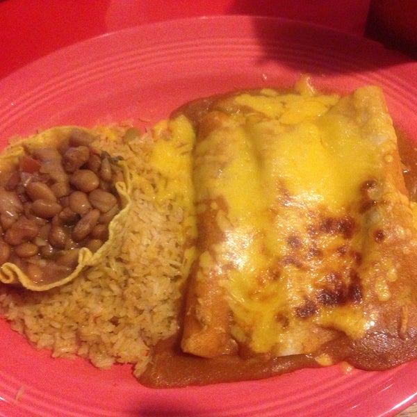 Photo taken at Kiko&#39;s Mexican Food Restaurant by Nina G. on 6/3/2015