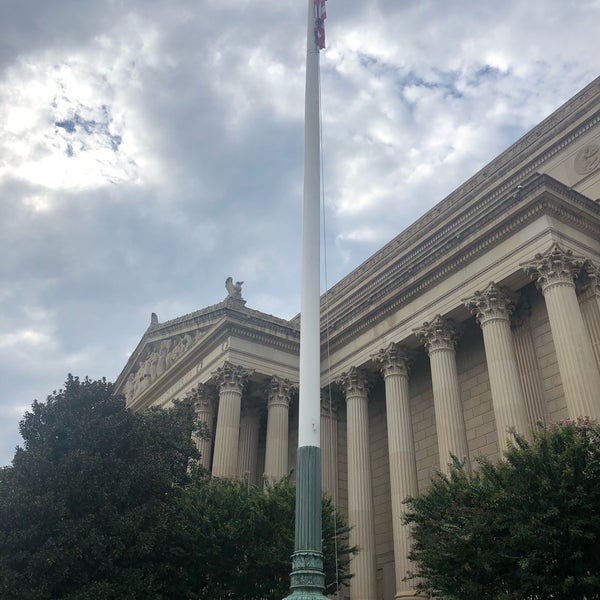 National Archives Public Vaults Federal Triangle 4 tips