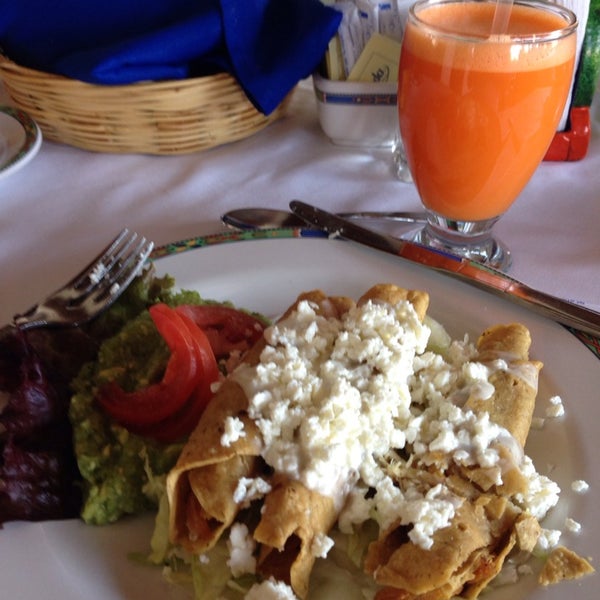 Restaurante Los Candiles Hotel Del Angel - Apizaco, Tlaxcala