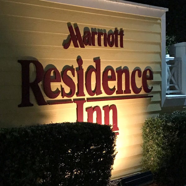 Foto tomada en Residence Inn by Marriott Orlando at SeaWorld  por Eric C. el 3/1/2019