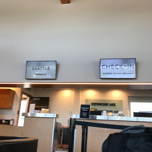 Photo taken at Harbour Air / Westcoast Air by Eric C. on 3/18/2019