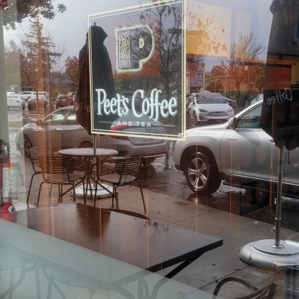 Photo taken at Peet&#39;s Coffee &amp; Tea by Eric C. on 2/4/2024