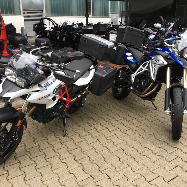 Photo prise au BMW Motorrad Zentrum par しぇるぴ し. le9/9/2019