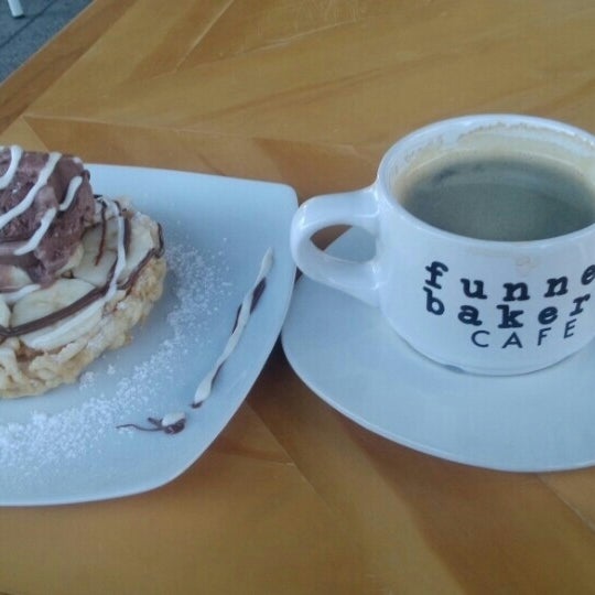 Photo taken at Funnel Bakery Cafe by Fatima F. on 12/6/2015