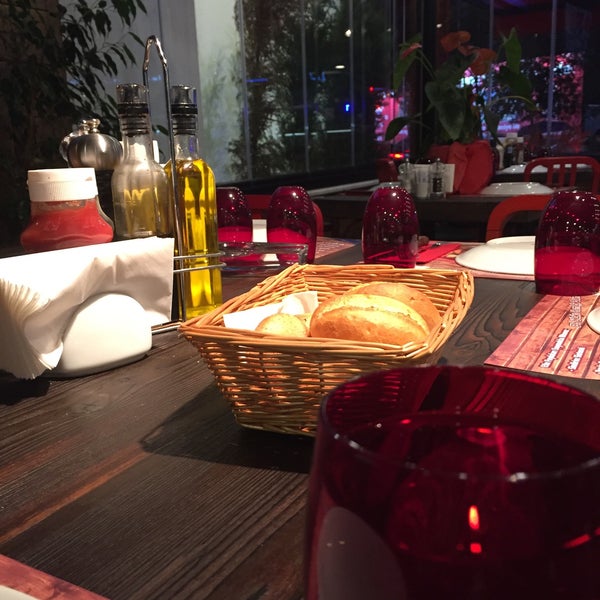 Photo taken at Nişet Steakhouse &amp; Lounge by 💕Mine💕 on 10/11/2015