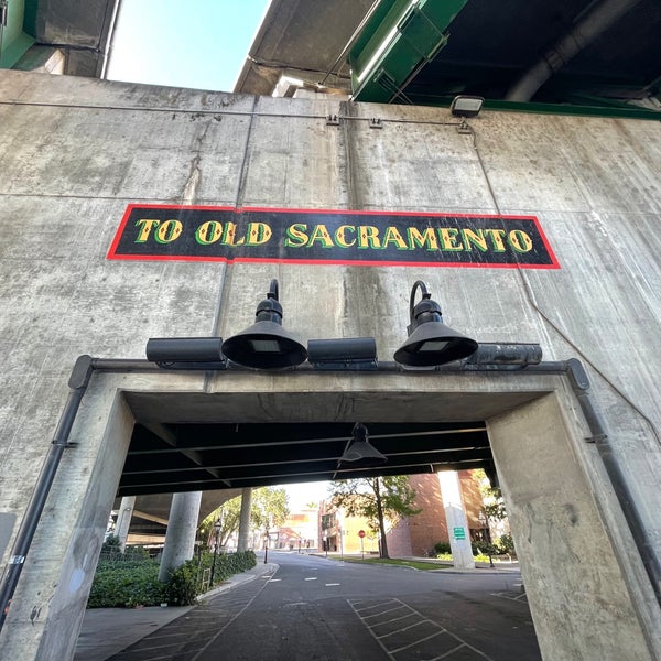 Old Sacramento Garage - Parking in Sacramento