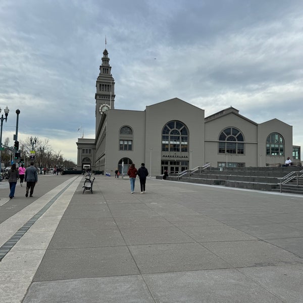 Foto tirada no(a) Ferry Building Marketplace por Blue H. em 2/16/2024
