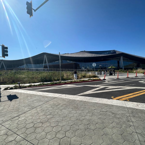 8/10/2023 tarihinde Blue H.ziyaretçi tarafından Googleplex'de çekilen fotoğraf