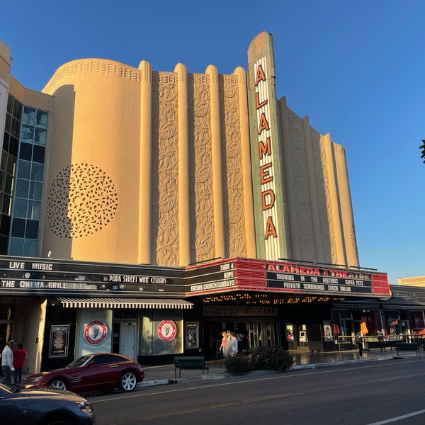 Alameda Theatre & Cineplex Movie Theater in Alameda