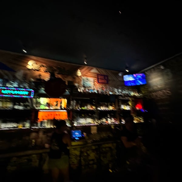 10/8/2023 tarihinde Blue H.ziyaretçi tarafından Madrone Art Bar'de çekilen fotoğraf