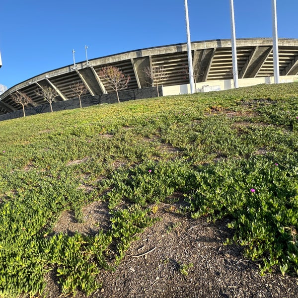 Foto tirada no(a) Oakland-Alameda County Coliseum por Blue H. em 3/8/2024