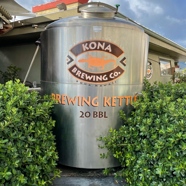 Das Foto wurde bei Kona Brewing Co. von Blue H. am 4/19/2021 aufgenommen