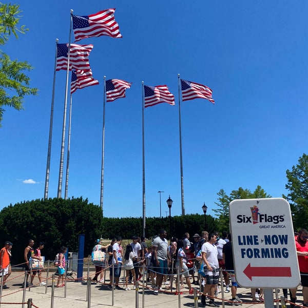 Photo taken at Six Flags Great America by Inlo on 6/13/2021