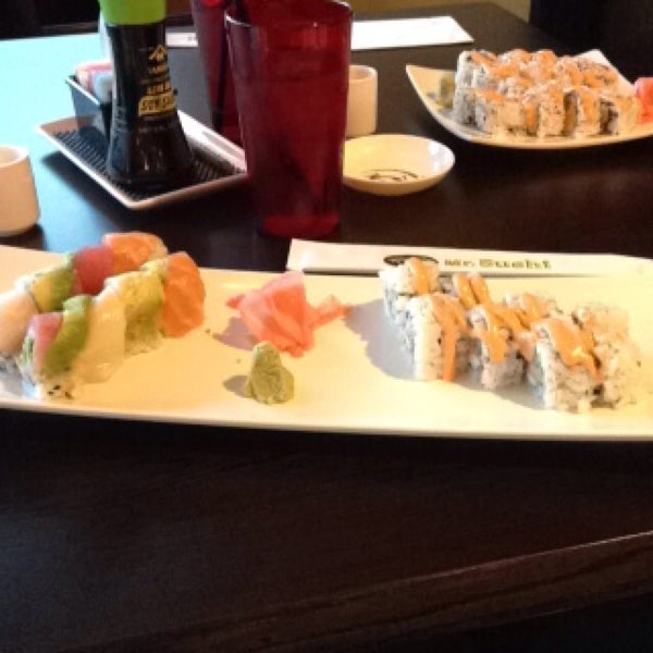 รูปภาพถ่ายที่ Mr. Sushi โดย Mandy Andy🎿 เมื่อ 3/12/2014