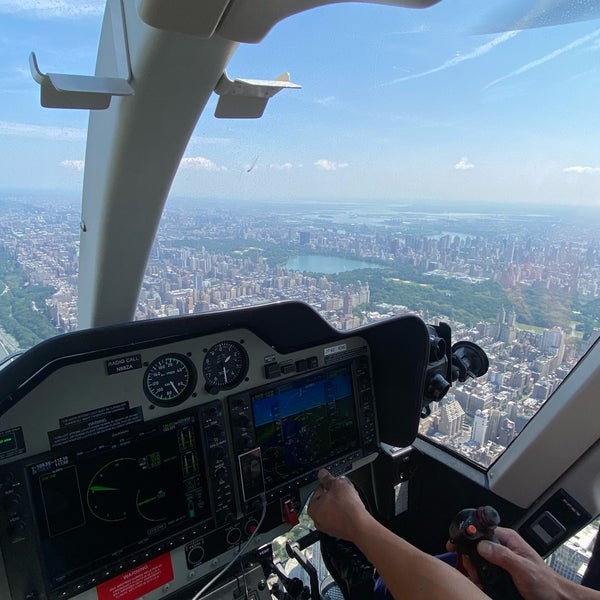 Foto diambil di New York Helicopter oleh Samar pada 8/5/2023