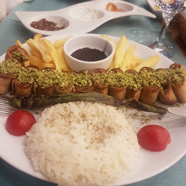 Photo prise au Tiritcizade Restoran Konya Mutfağı par Tuğ le11/20/2019