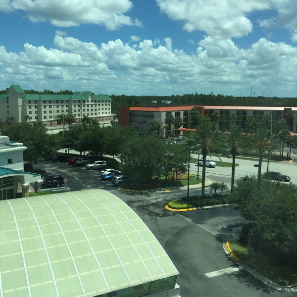 Foto tirada no(a) Hotel Kinetic Orlando Universal Blvd por Agneishca S. em 8/13/2016