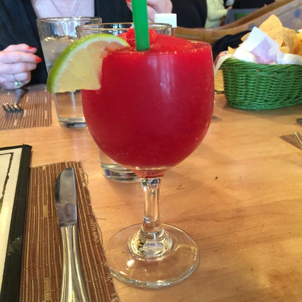 Снимок сделан в Gabriela&#39;s Restaurant &amp; Tequila Bar пользователем Emily Punkimeowmeow d. 3/27/2016