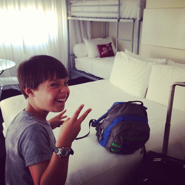 5/31/2013にJonathan S.がNU Hotelで撮った写真