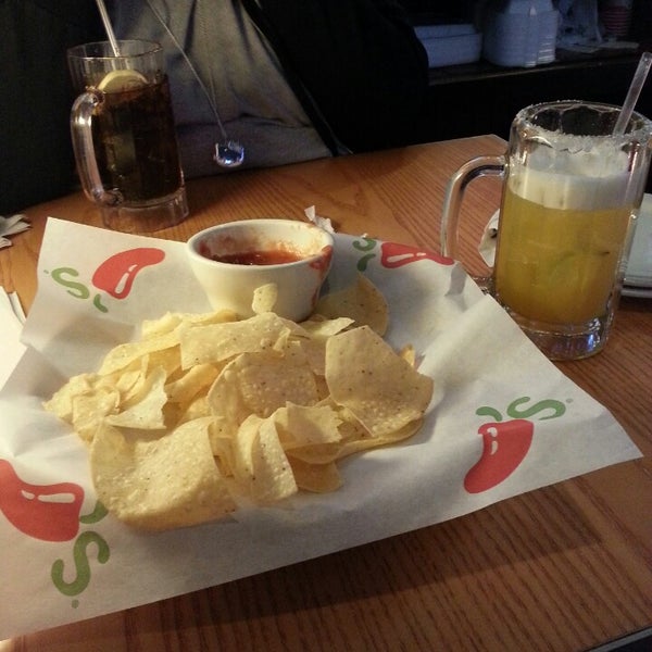 Photo taken at Chili&#39;s Grill &amp; Bar by Daina P. on 1/9/2014
