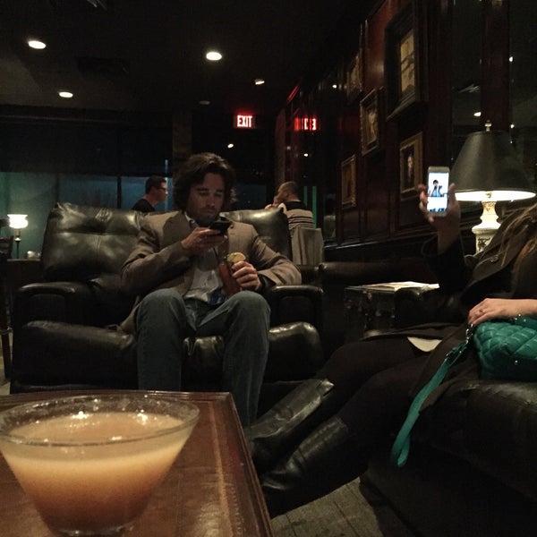 1/21/2015 tarihinde Lane P.ziyaretçi tarafından Lock and Key Whiskey Bar'de çekilen fotoğraf