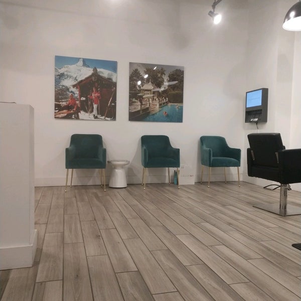 Toppers Spa/Salon Center City West Philadelphia, PA