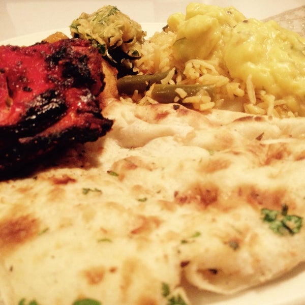Photo taken at New Taste of India by Becky E. on 10/22/2014