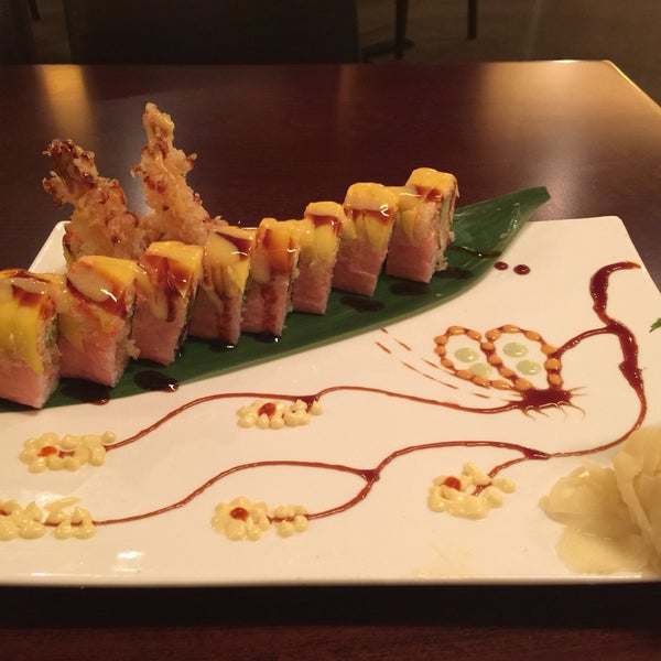 Imperial mango roll $12 delicious!! Fried shrimp, lobster salad, soy roll, mango and mango sauce!😏