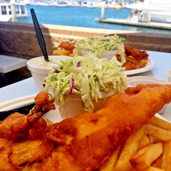 รูปภาพถ่ายที่ Harbor Fish and Chips โดย Erin A. เมื่อ 6/5/2014
