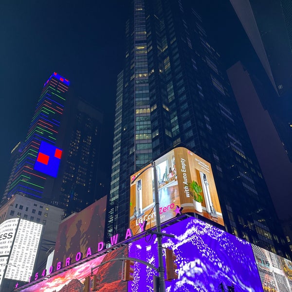 Снимок сделан в InterContinental New York Times Square пользователем G 🇺🇸 6/29/2023