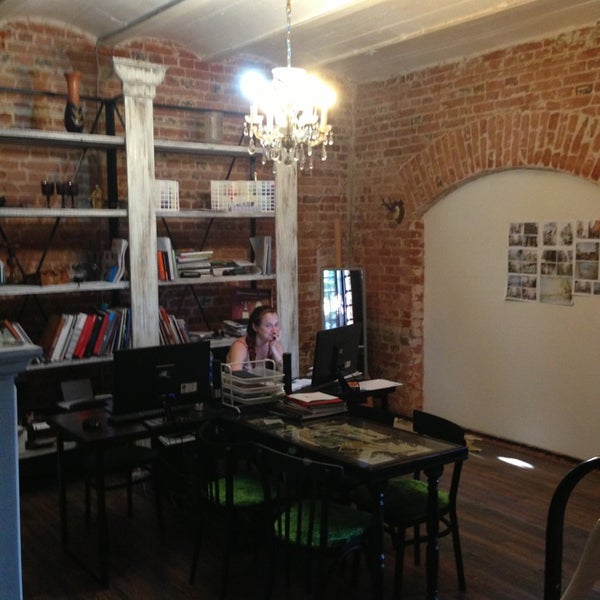 7/10/2013에 Gleb G.님이 Coworking &amp; Time Cafe Tsiolkovsky에서 찍은 사진