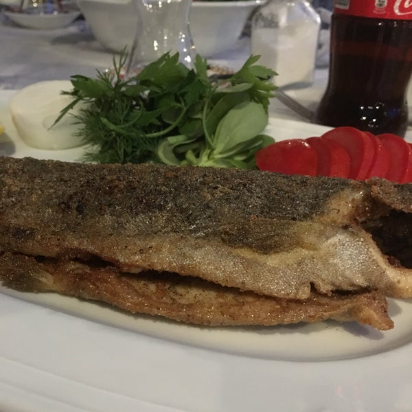 Foto diambil di Cennetim Et&amp;Balık Restaurant oleh Alev Ç. pada 5/26/2018