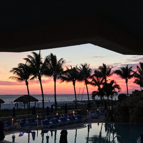 Снимок сделан в Pink Shell Beach Resort and Marina пользователем Erin W. 5/12/2017
