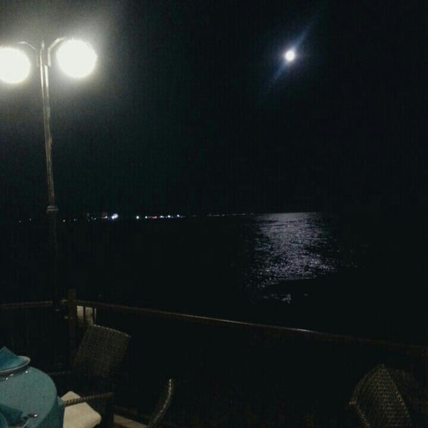 Photo taken at Moonlight Restaurant by Derya 📷 👒 on 8/28/2015