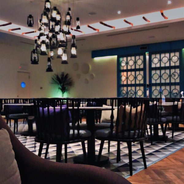 Foto tirada no(a) Rozana Lounge روزنة لاونج por عبدالعزيز بن ع. em 12/11/2021