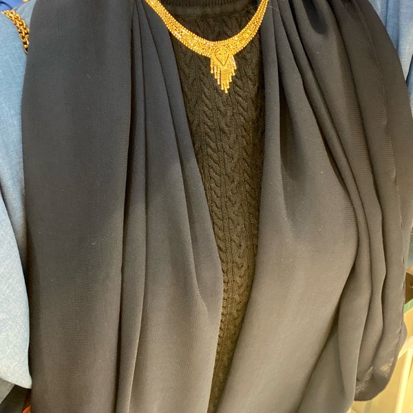 Dubai Duty Free Gold Shop مطار دبي الدولي 2 tips from 140 visitors