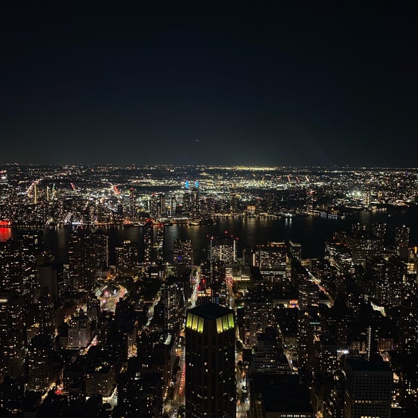 Photo prise au 86th Floor Observation Deck par Hawra le9/17/2023